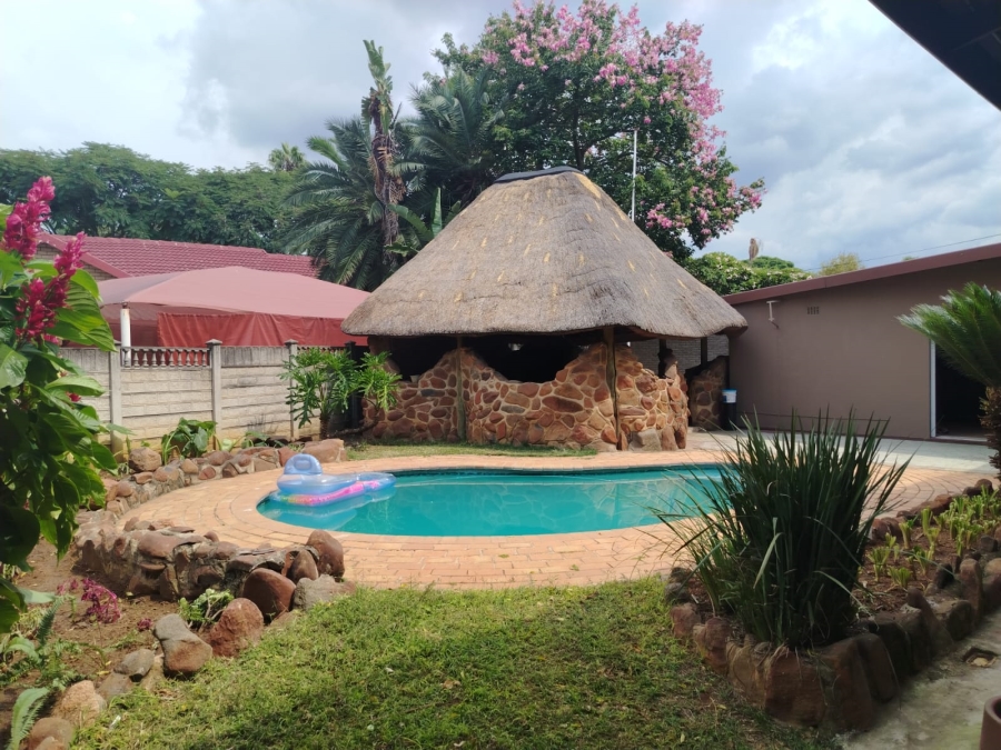 4 Bedroom Property for Sale in Bodorp North West